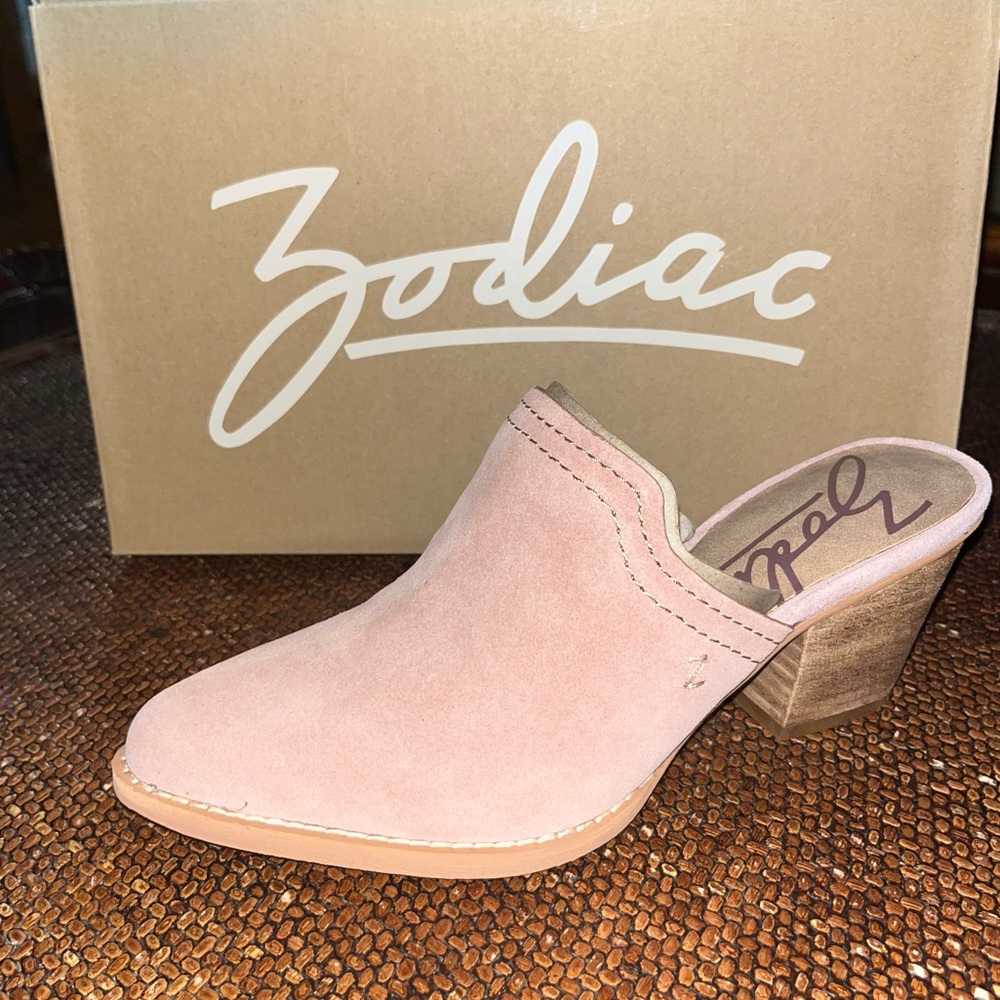 ZODIAC Pink Suede Ada Heels Women’s Size 6 Stacked Block 3in Heels NEW